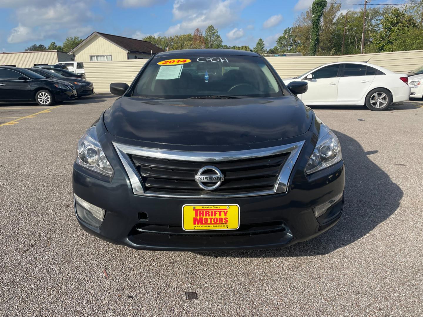 2014 /GRAY Nissan Altima 2.5 SL (1N4AL3AP1EC) with an 2.5L L4 DOHC 16V engine, Continuously Variable Transmission transmission, located at 16710 Clay Rd., Houston, TX, 77084, (281) 859-7900, 29.834864, -95.656166 - WE DO ALL KINDS OF BAD CREDIT!!! LOW DOWN!!! LOW PAYMENTS!!! - Photo#2