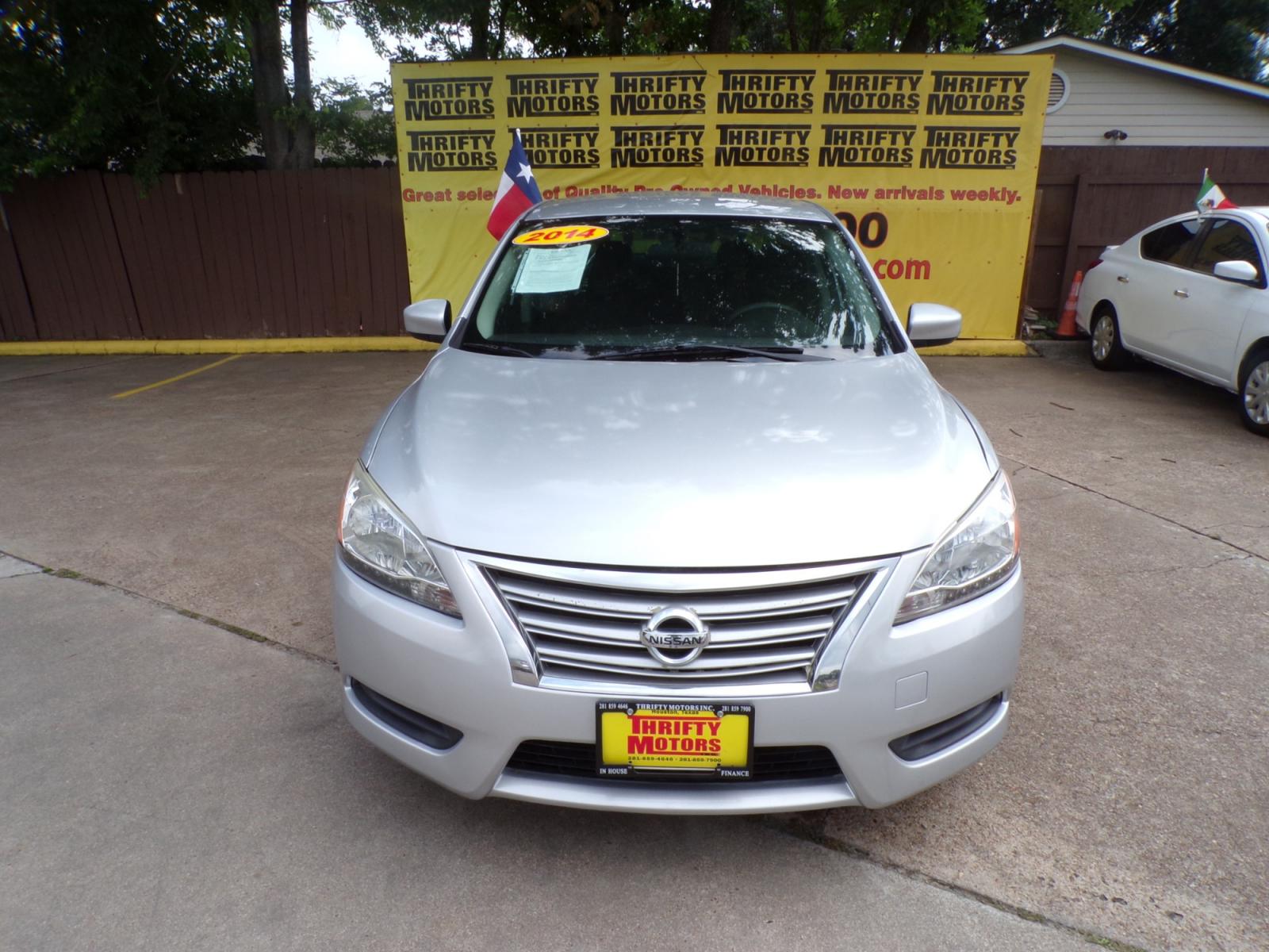 Nissan Sentra's photo