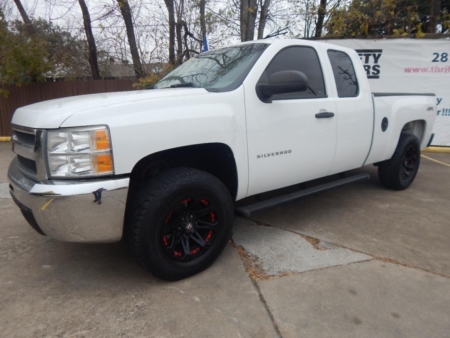 2012 White Chevrolet Silverado 1500 Work Truck Ext. Cab 4WD (1GCRKPEA6CZ) with an 4.8L V8 OHV 16V engine, 4-Speed Automatic transmission, located at 16710 Clay Rd., Houston, TX, 77084, (281) 859-7900, 29.834864, -95.656166 - Photo#1