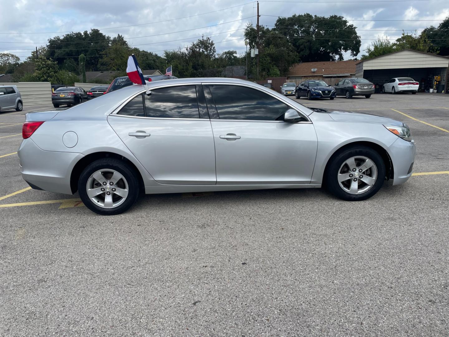 2016 Gray Chevrolet Malibu Limited 1LT (1G11C5SAXGF) with an 2.5L L4 DOHC 16V engine, 6A transmission, located at 16710 Clay Rd., Houston, TX, 77084, (281) 859-7900, 29.834864, -95.656166 - Low Down. Low Payments. - Photo#0