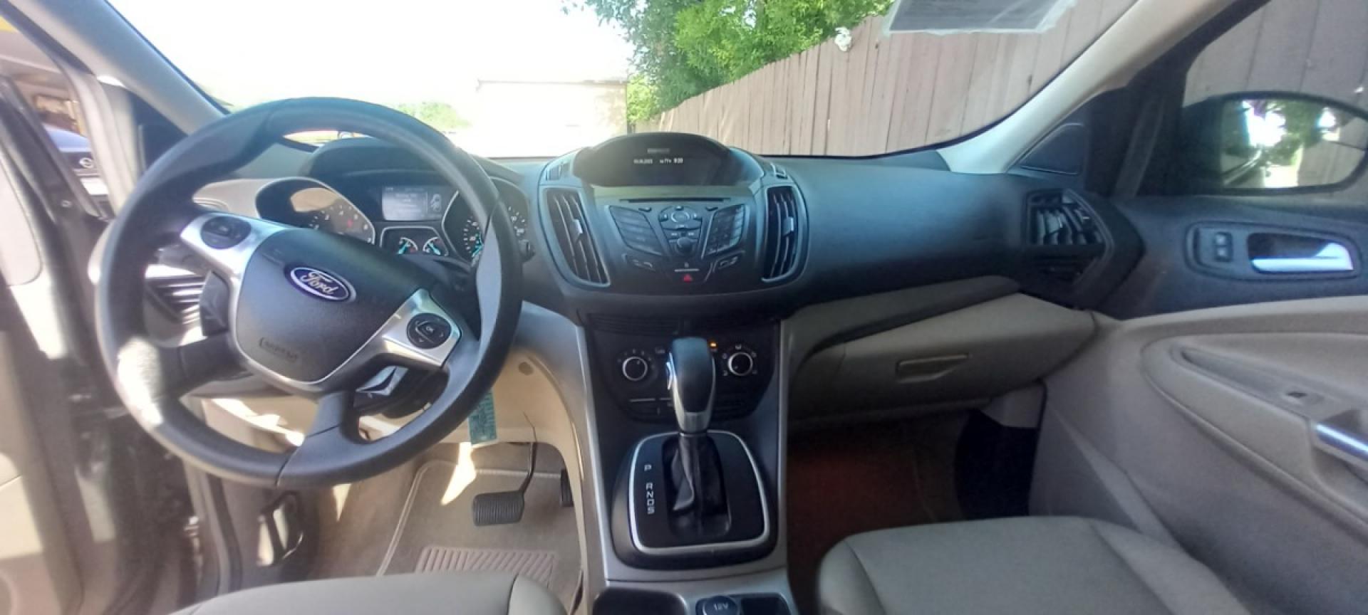 2013 Gray Ford Escape SE FWD (1FMCU0GX6DU) with an 1.6L L4 DOHC 16V engine, 6-Speed Automatic transmission, located at 16710 Clay Rd., Houston, TX, 77084, (281) 859-7900, 29.834864, -95.656166 - Low Down. Low Payments. - Photo#8