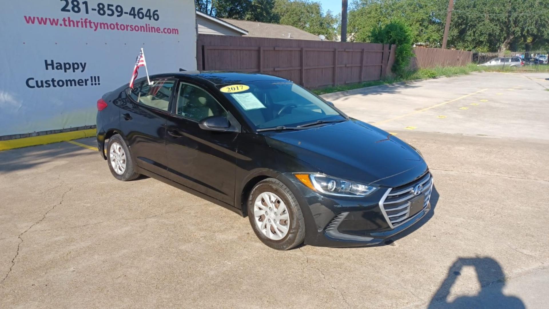 2017 Black Hyundai Elantra SE 6AT (5NPD74LFXHH) with an 1.8L L4 DOHC 16V engine, 6A transmission, located at 16710 Clay Rd., Houston, TX, 77084, (281) 859-7900, 29.834864, -95.656166 - Low Down. Low Payments. - Photo#3