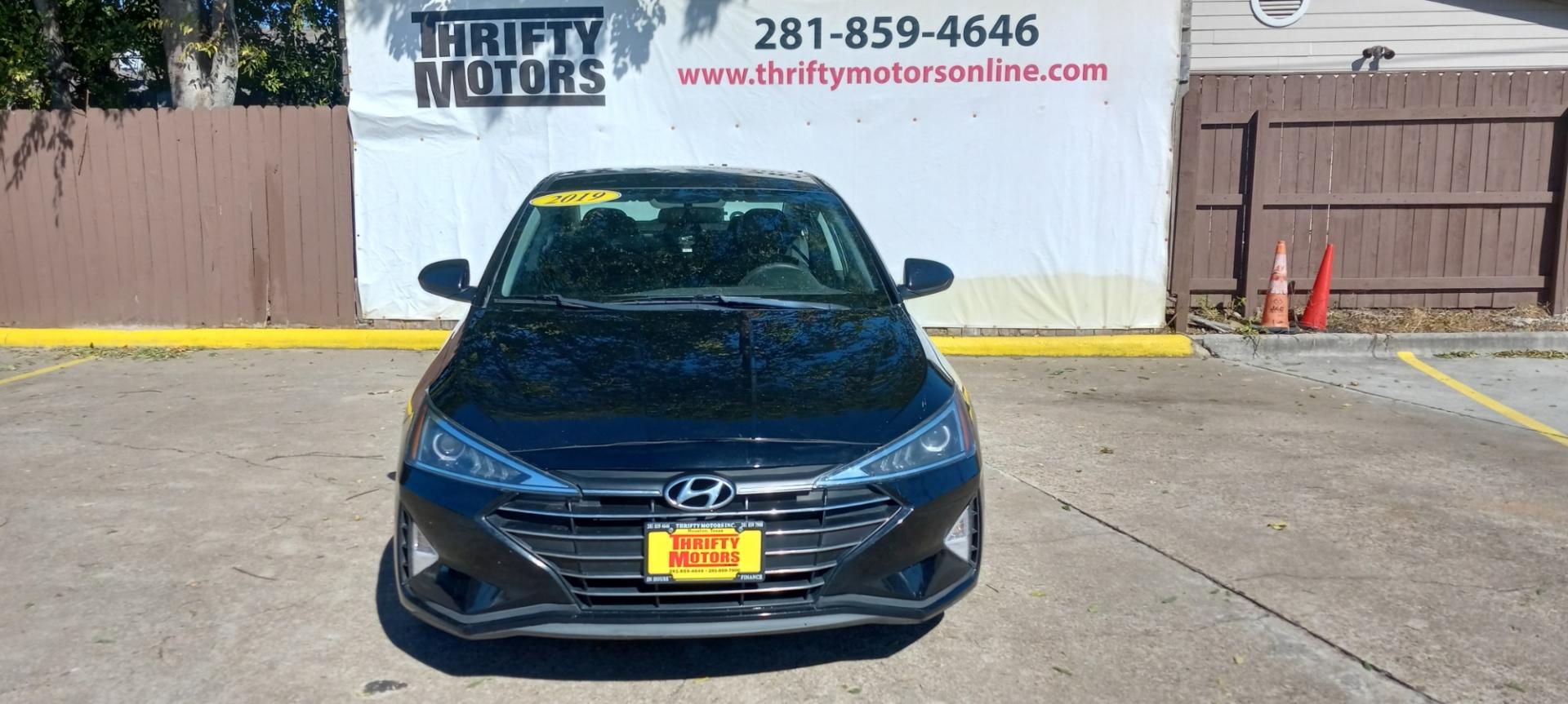 2019 BLACK Hyundai Elantra SE 6AT (5NPD74LF0KH) with an 1.8L L4 DOHC 16V engine, 6A transmission, located at 16710 Clay Rd., Houston, TX, 77084, (281) 859-7900, 29.834864, -95.656166 - Low Down. Low Payments. - Photo#1