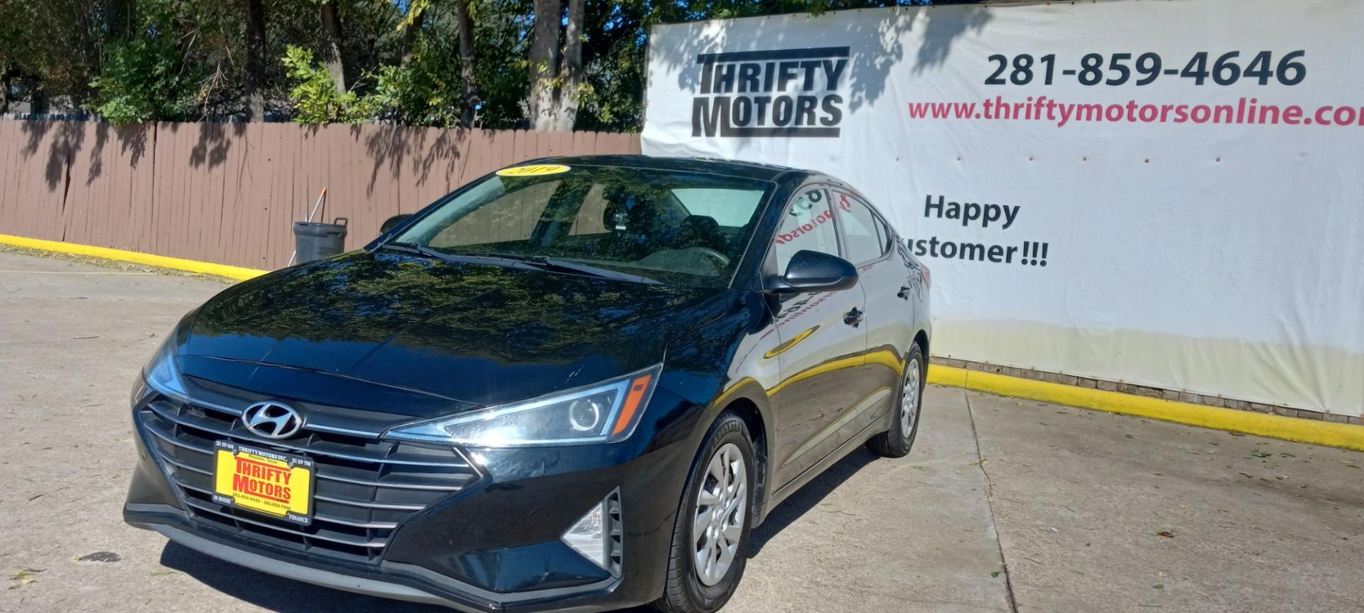 2019 BLACK Hyundai Elantra SE 6AT (5NPD74LF0KH) with an 1.8L L4 DOHC 16V engine, 6A transmission, located at 16710 Clay Rd., Houston, TX, 77084, (281) 859-7900, 29.834864, -95.656166 - Low Down. Low Payments. - Photo#2