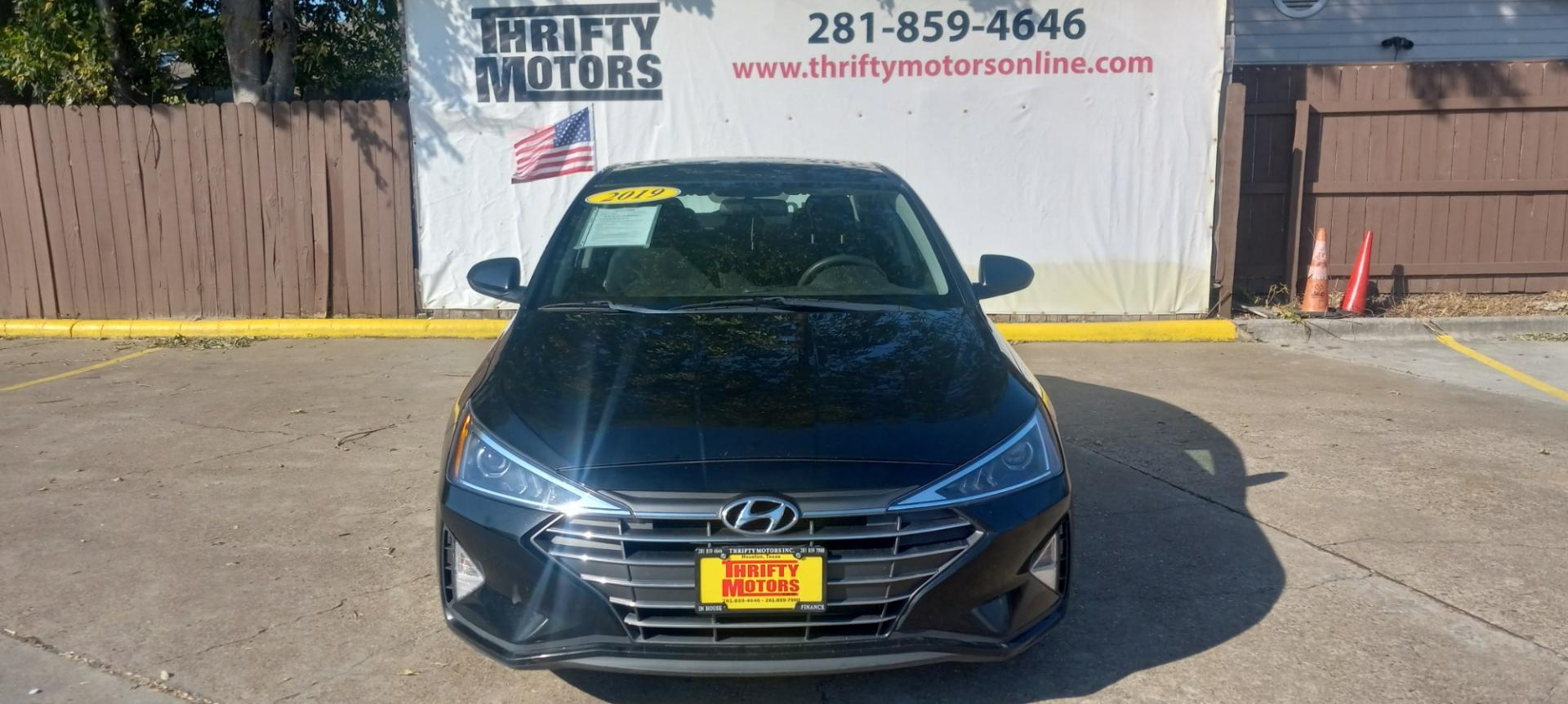 2019 BLACK Hyundai Elantra SE 6AT (5NPD74LFXKH) with an 1.8L L4 DOHC 16V engine, 6A transmission, located at 16710 Clay Rd., Houston, TX, 77084, (281) 859-7900, 29.834864, -95.656166 - Low Down. Low Payments. - Photo#1