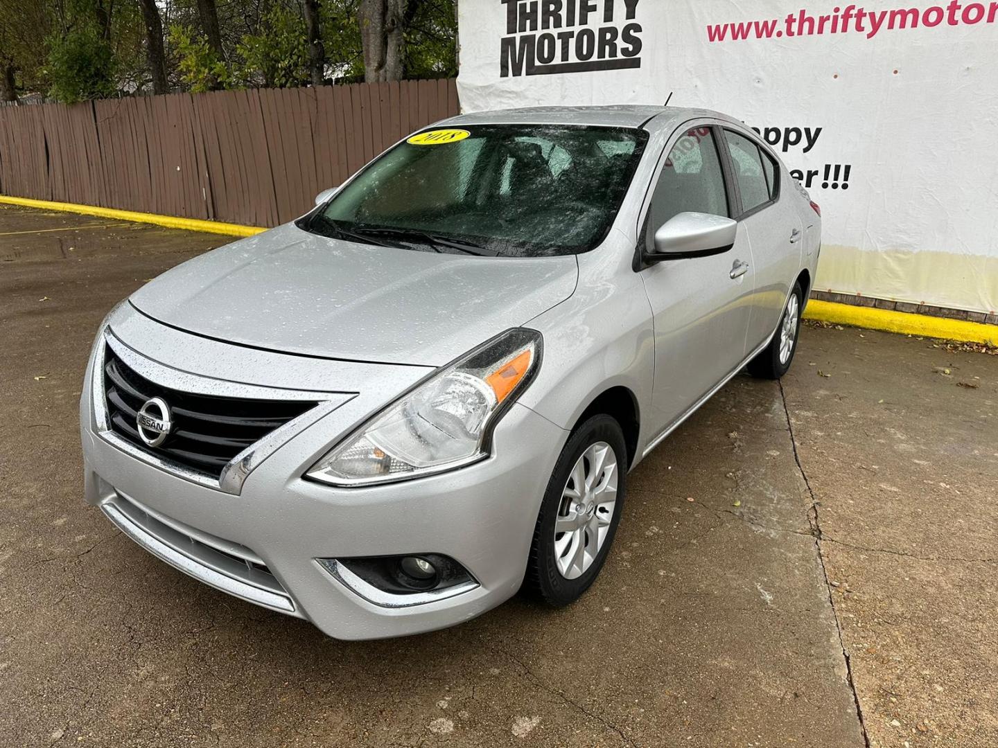 2018 Silver Nissan Versa 1.6 SL Sedan (3N1CN7AP4JL) with an 1.6L L4 DOHC 16V engine, CVT transmission, located at 16710 Clay Rd., Houston, TX, 77084, (281) 859-7900, 29.834864, -95.656166 - Low Down. Low Payments. - Photo#3