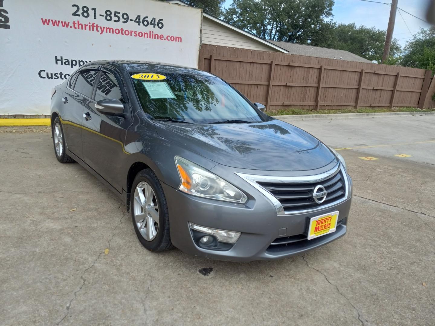 2015 Gray Nissan Altima 2.5 S (1N4AL3AP5FN) with an 2.5L L4 DOHC 16V engine, located at 16710 Clay Rd., Houston, TX, 77084, (281) 859-7900, 29.834864, -95.656166 - Low Down. Low Payments. - Photo#3