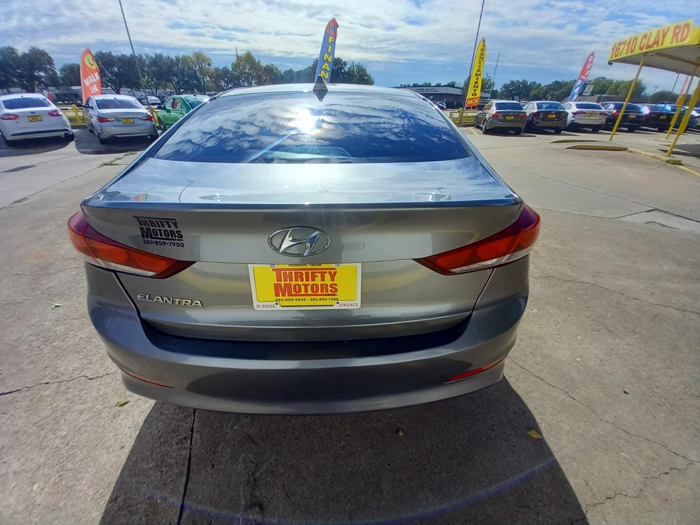 2018 Gray Hyundai Elantra Limited (5NPD84LF6JH) with an 1.8L L4 DOHC 16V engine, 6A transmission, located at 16710 Clay Rd., Houston, TX, 77084, (281) 859-7900, 29.834864, -95.656166 - Low Down. Low Payments. - Photo#5