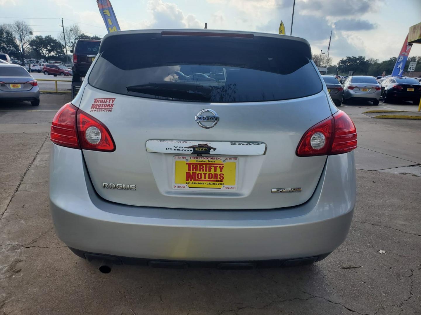 2013 Silver Nissan Rogue S 2WD (JN8AS5MT5DW) with an 2.5L L4 DOHC 16V engine, Continuously Variable Transmission transmission, located at 16710 Clay Rd., Houston, TX, 77084, (281) 859-7900, 29.834864, -95.656166 - Low Down. Low Payments. - Photo#4