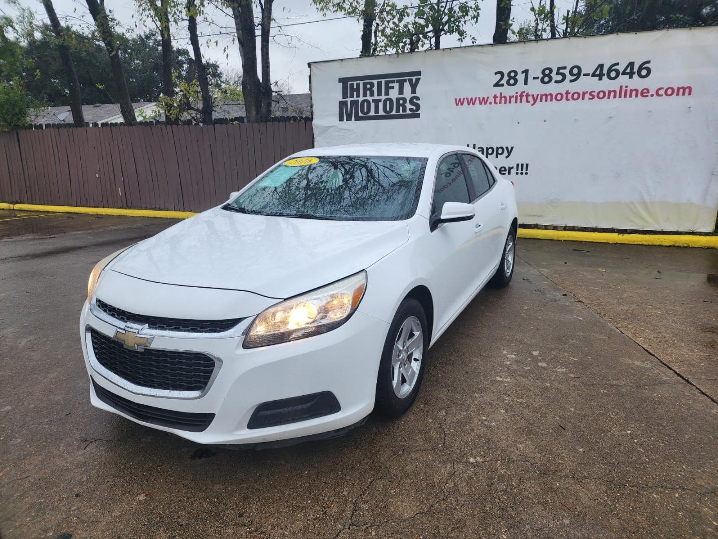 2016 White Chevrolet Malibu Limited 1LT (1G11C5SA3GF) with an 2.5L L4 DOHC 16V engine, 6A transmission, located at 16710 Clay Rd., Houston, TX, 77084, (281) 859-7900, 29.834864, -95.656166 - Low Down. Low Payments. - Photo#3