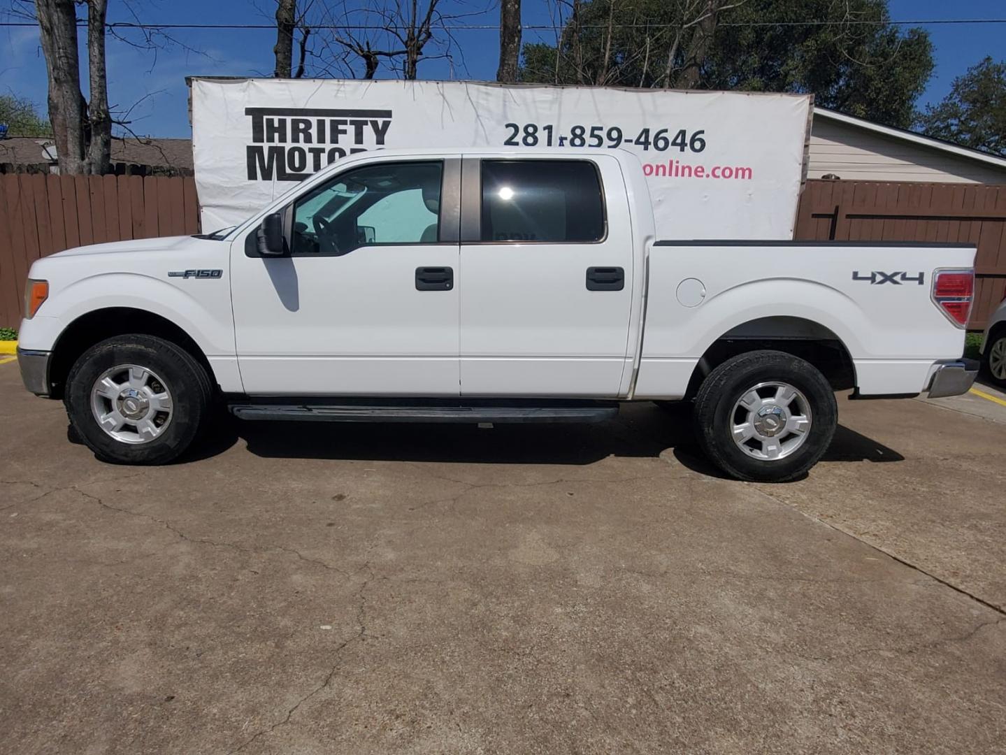 2010 White Ford F-150 Lariat SuperCrew 5.5-ft. Bed 4WD (1FTEW1E85AF) with an 4.6L V8 SOHC 24V engine, 4-Speed Automatic transmission, located at 16710 Clay Rd., Houston, TX, 77084, (281) 859-7900, 29.834864, -95.656166 - Low Down. Low Payments. - Photo#0