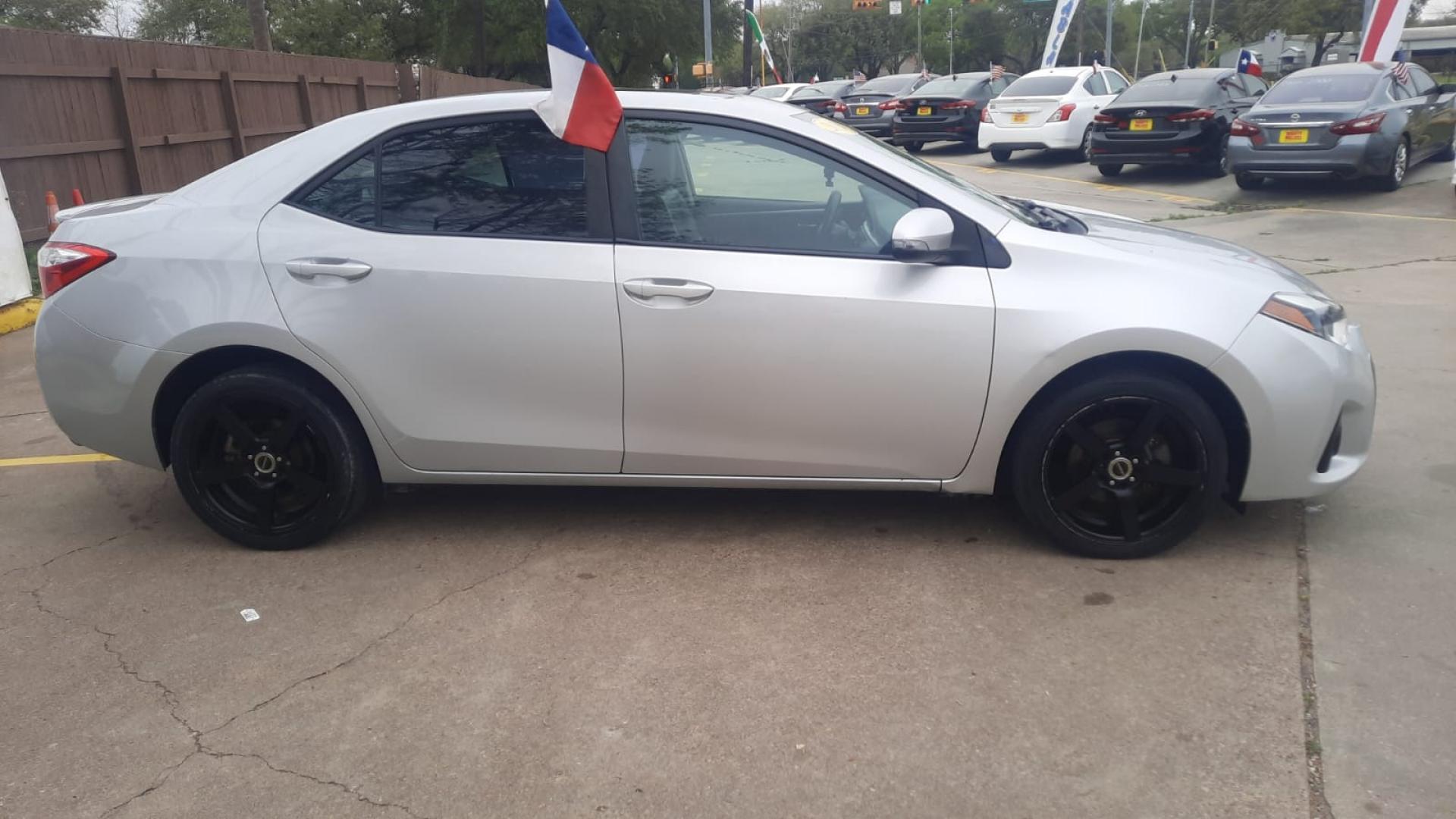 2014 Gray Toyota Corolla L 4-Speed AT (2T1BURHE8EC) with an 1.8L L4 DOHC 16V engine, 4-Speed Automatic transmission, located at 16710 Clay Rd., Houston, TX, 77084, (281) 859-7900, 29.834864, -95.656166 - LOW DOWN. LOW PAYMENTS. - Photo#1