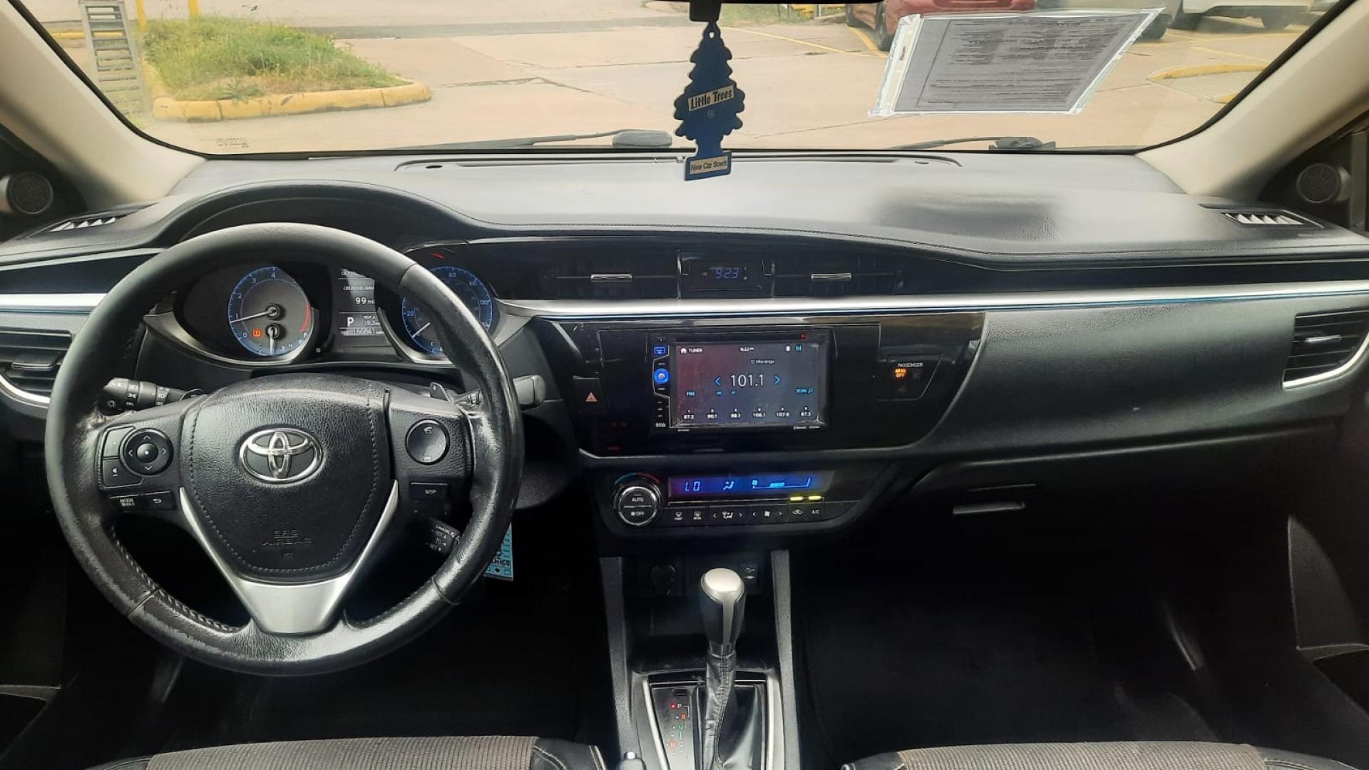 2014 Gray Toyota Corolla L 4-Speed AT (2T1BURHE8EC) with an 1.8L L4 DOHC 16V engine, 4-Speed Automatic transmission, located at 16710 Clay Rd., Houston, TX, 77084, (281) 859-7900, 29.834864, -95.656166 - LOW DOWN. LOW PAYMENTS. - Photo#4