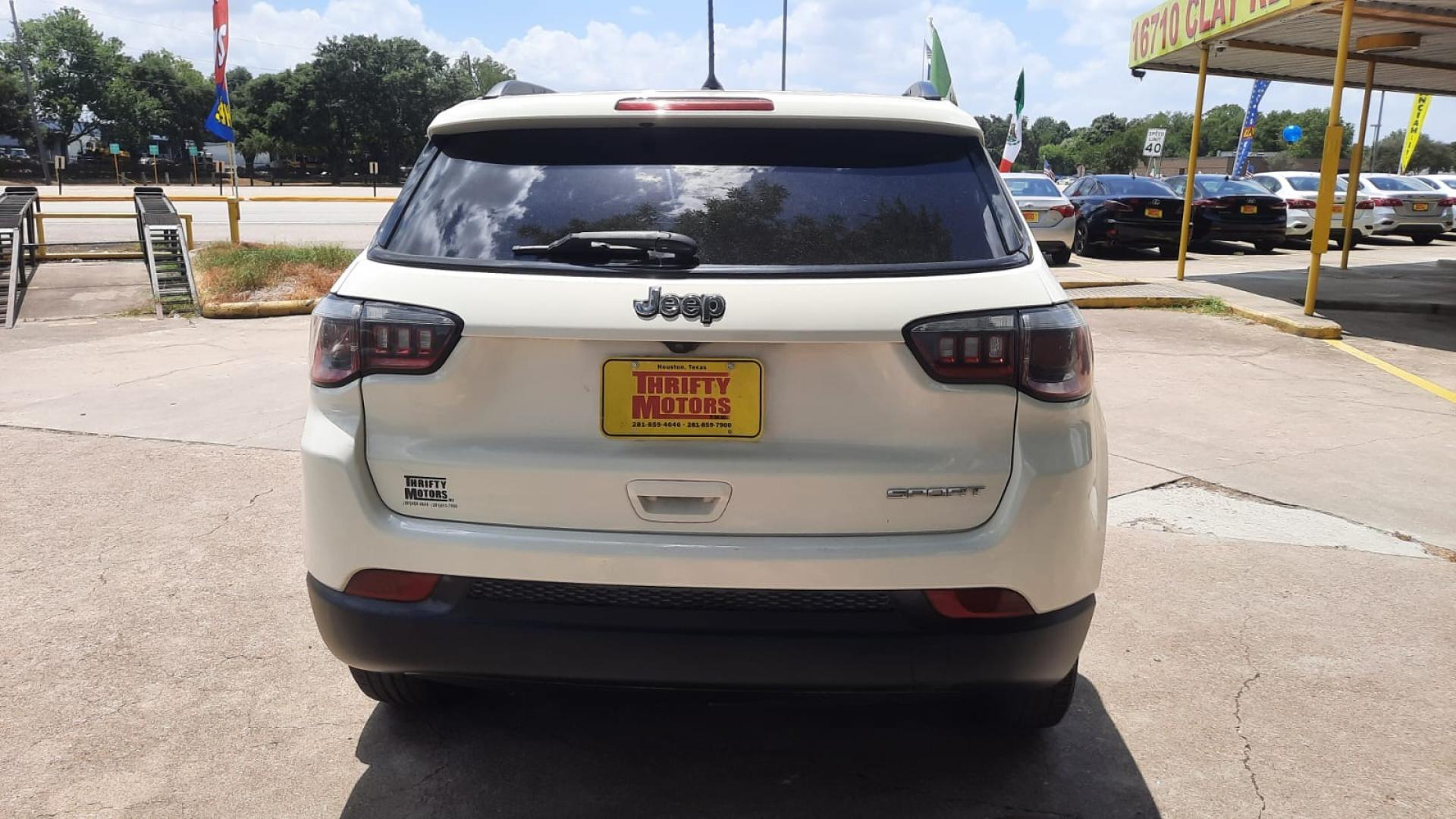 2018 Jeep Compass Sport FWD (3C4NJCAB2JT) with an 2.4L L4 DOHC 16V engine, located at 16710 Clay Rd., Houston, TX, 77084, (281) 859-7900, 29.834864, -95.656166 - Photo#5