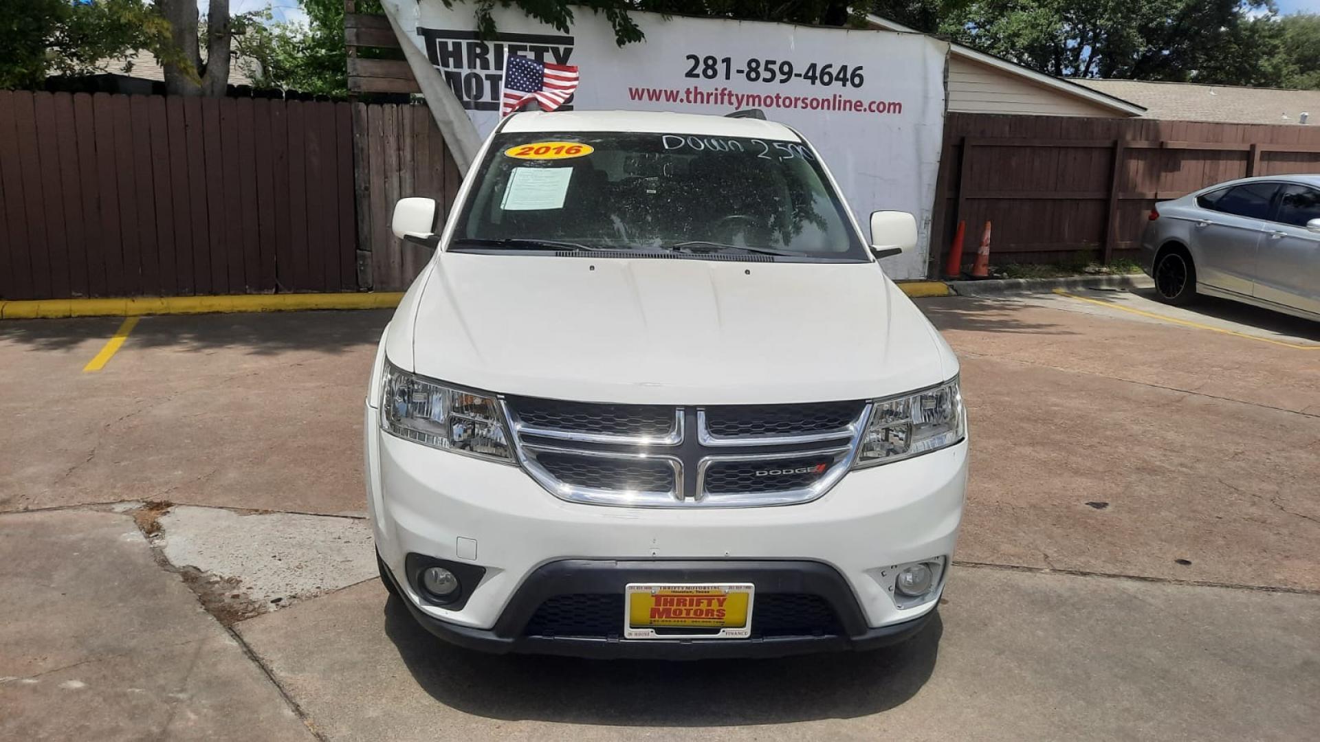 2016 Dodge Journey SXT (3C4PDCBB7GT) with an 2.4L L6 DOHC 16V engine, 4A transmission, located at 16710 Clay Rd., Houston, TX, 77084, (281) 859-7900, 29.834864, -95.656166 - Photo#8