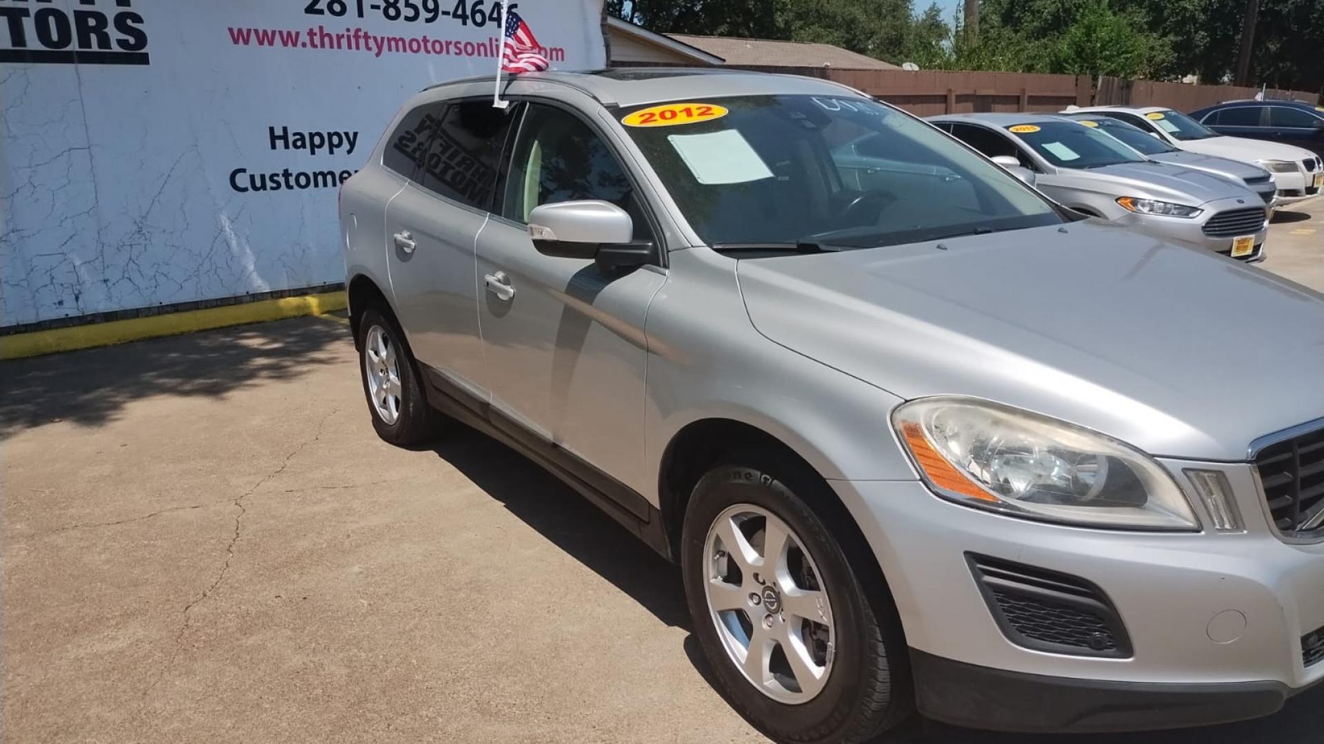 2012 Volvo XC60 3.2 (YV4952DL9C2) with an 3.0L L6 DOHC 24V TURBO engine, 6-Speed Automatic transmission, located at 16710 Clay Rd., Houston, TX, 77084, (281) 859-7900, 29.834864, -95.656166 - Photo#7