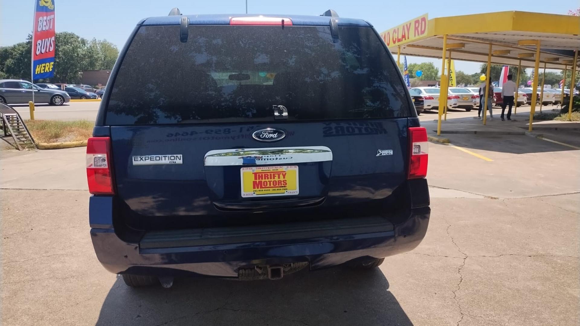 2011 Ford Expedition King Ranch 2WD (1FMJU1H51BE) with an 5.4L V8 SOHC 16V FFV engine, 6-Speed Automatic transmission, located at 16710 Clay Rd., Houston, TX, 77084, (281) 859-7900, 29.834864, -95.656166 - Photo#4