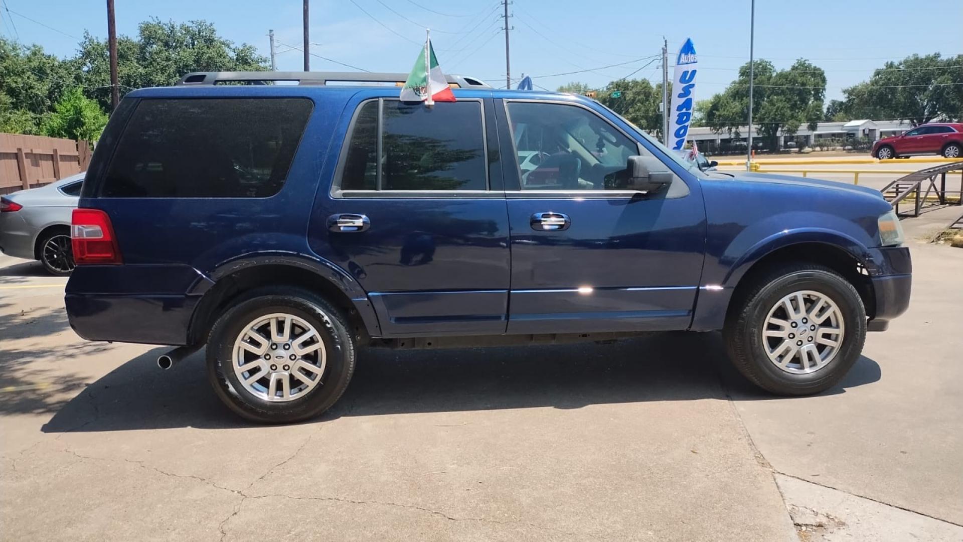 2011 Ford Expedition King Ranch 2WD (1FMJU1H51BE) with an 5.4L V8 SOHC 16V FFV engine, 6-Speed Automatic transmission, located at 16710 Clay Rd., Houston, TX, 77084, (281) 859-7900, 29.834864, -95.656166 - Photo#8