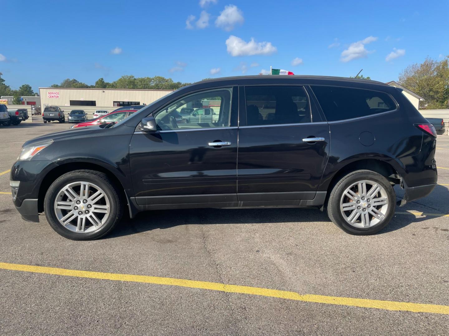 2014 Chevrolet Traverse 1LT FWD (1GNKRGKD7EJ) with an 3.6L V6 DOHC 24V engine, 6-Speed Automatic transmission, located at 16710 Clay Rd., Houston, TX, 77084, (281) 859-7900, 29.834864, -95.656166 - Photo#0