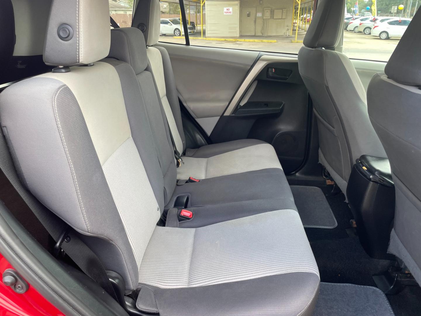 2013 Toyota RAV4 XLE FWD (2T3WFREV3DW) with an 2.5L L4 DOHC 16V engine, 6-Speed Automatic transmission, located at 16710 Clay Rd., Houston, TX, 77084, (281) 859-7900, 29.834864, -95.656166 - Photo#2