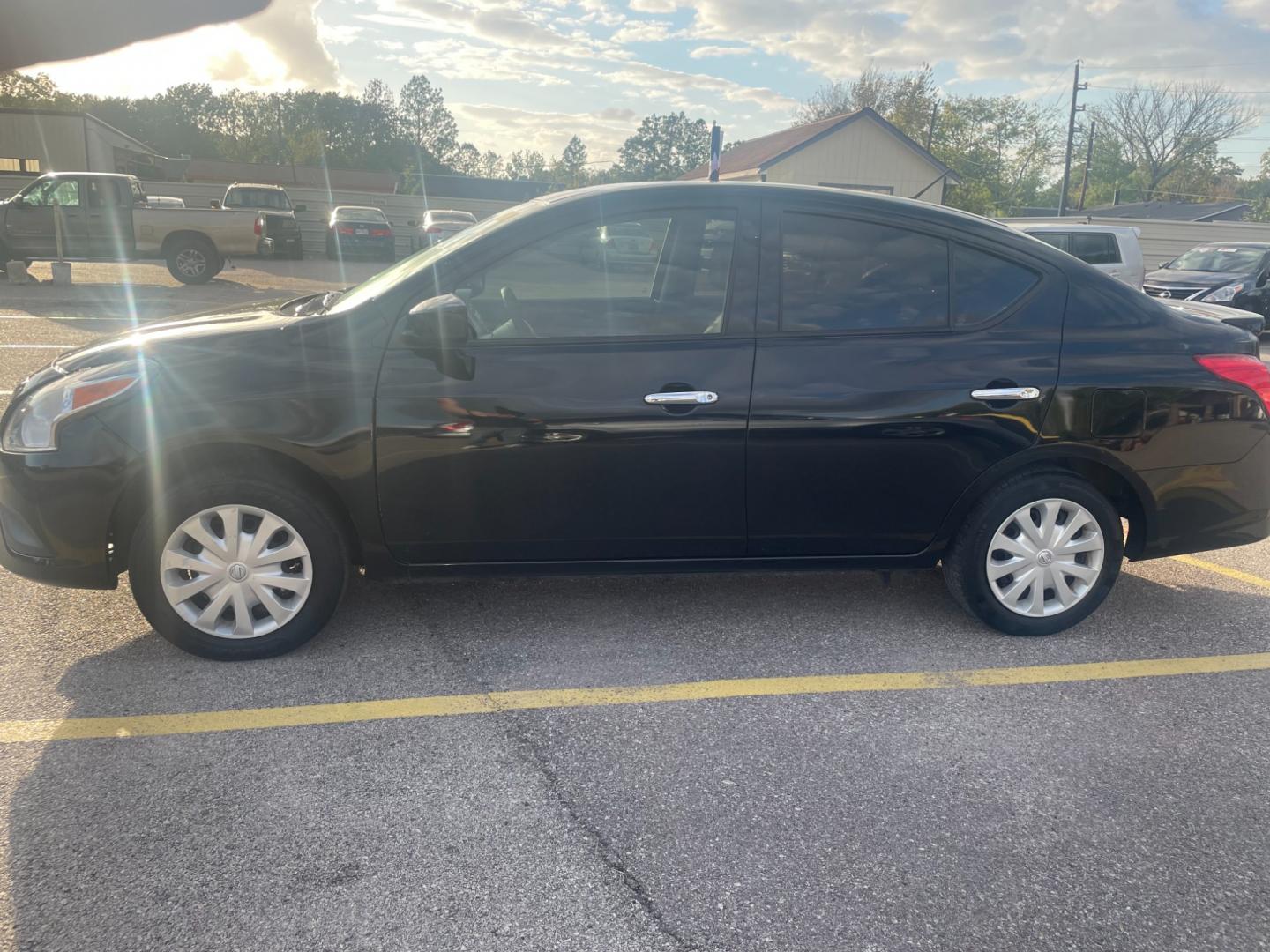 2018 Nissan Versa 1.6 SL Sedan (3N1CN7AP3JL) with an 1.6L L4 DOHC 16V engine, CVT transmission, located at 16710 Clay Rd., Houston, TX, 77084, (281) 859-7900, 29.834864, -95.656166 - Photo#0