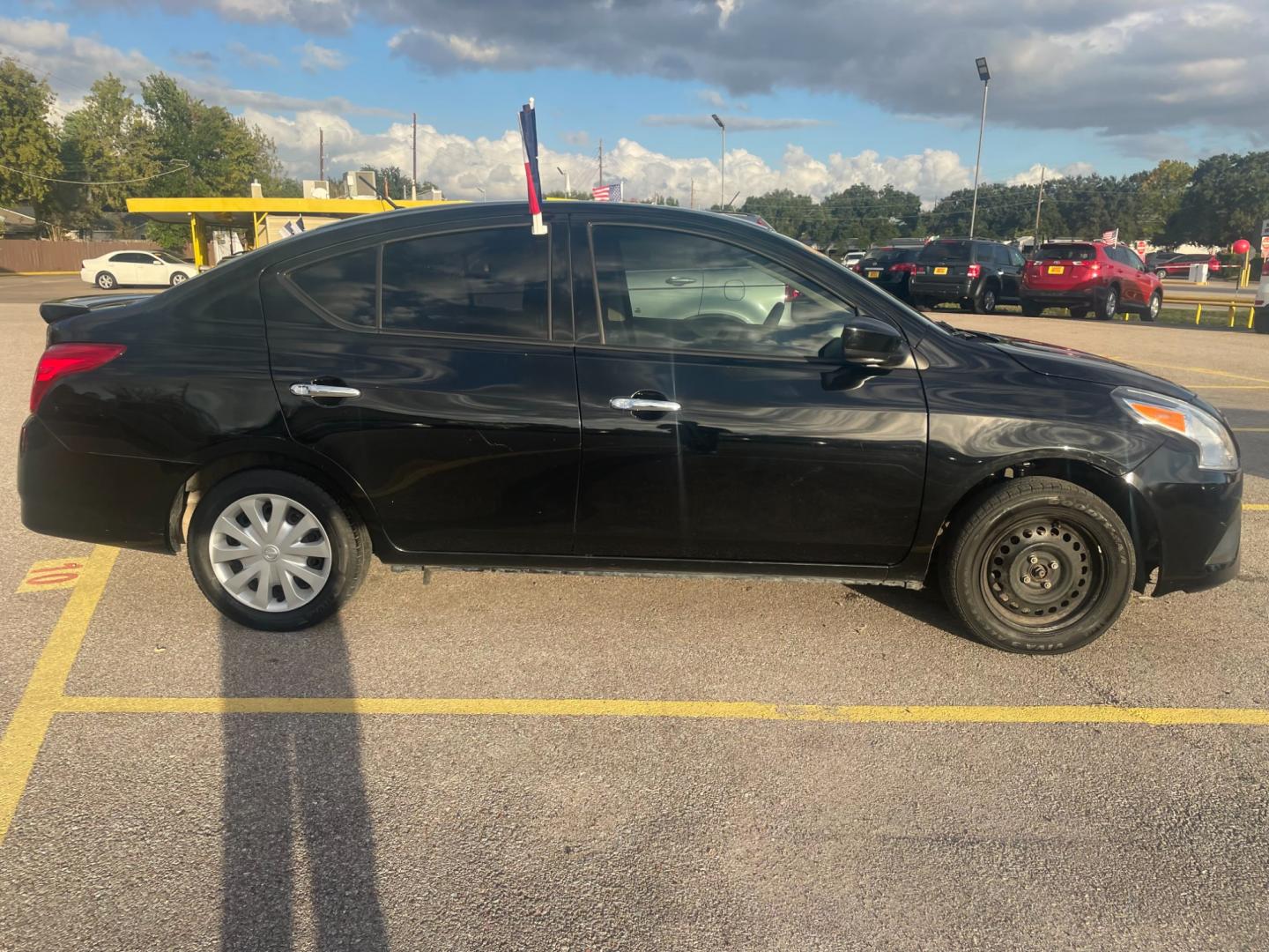 2018 Nissan Versa 1.6 SL Sedan (3N1CN7AP3JL) with an 1.6L L4 DOHC 16V engine, CVT transmission, located at 16710 Clay Rd., Houston, TX, 77084, (281) 859-7900, 29.834864, -95.656166 - Photo#1