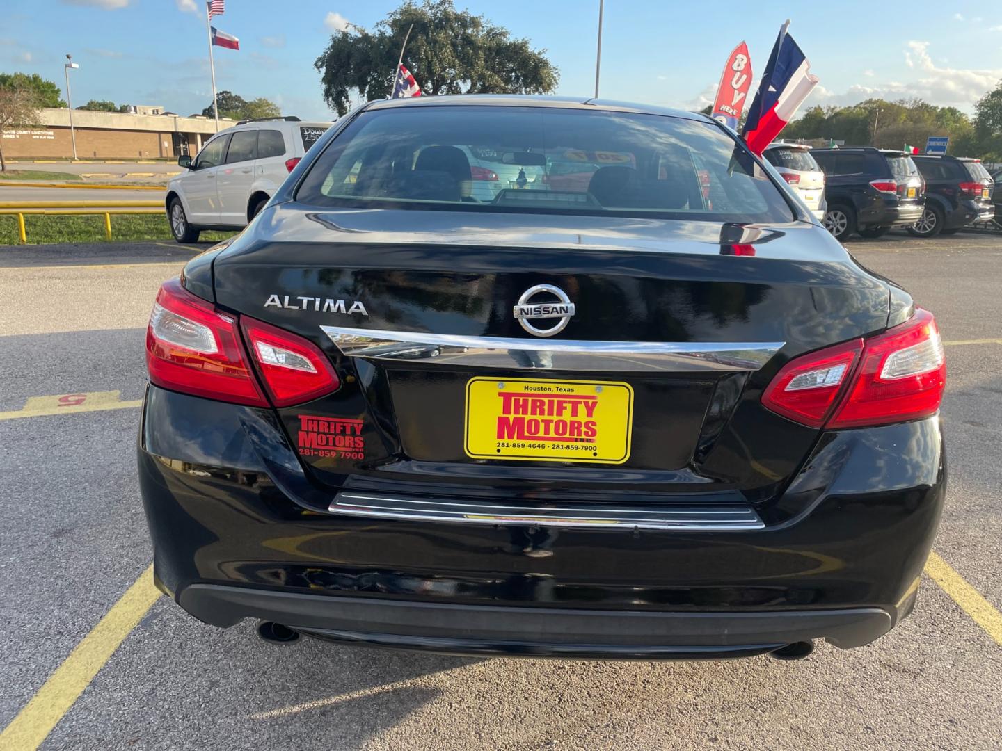 2017 Nissan Altima 2.5 S (1N4AL3AP3HC) with an 2.5L L4 DOHC 16V engine, CVT transmission, located at 16710 Clay Rd., Houston, TX, 77084, (281) 859-7900, 29.834864, -95.656166 - Photo#4