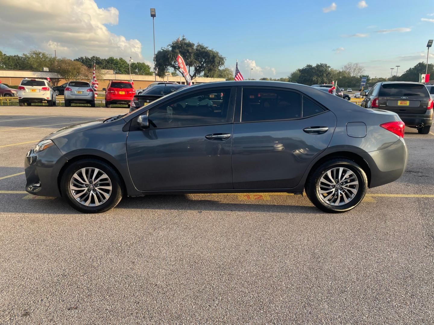 2018 Toyota Corolla XLE CVT (2T1BURHEXJC) with an 1.8L L4 DOHC 16V engine, CVT transmission, located at 16710 Clay Rd., Houston, TX, 77084, (281) 859-7900, 29.834864, -95.656166 - Photo#0