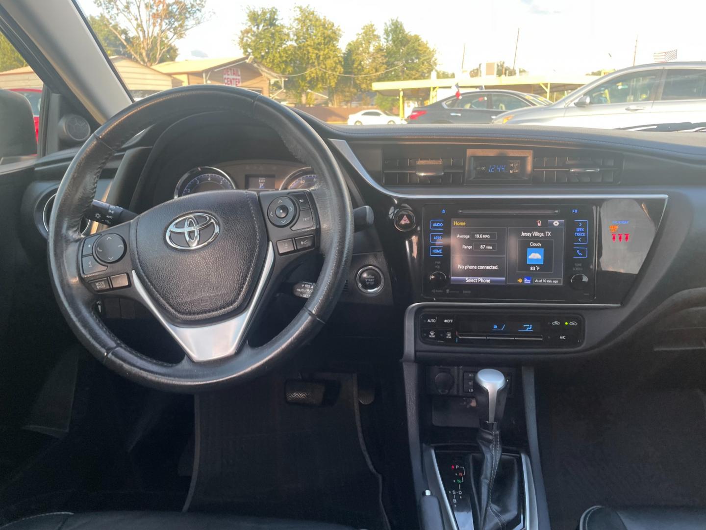 2018 Toyota Corolla XLE CVT (2T1BURHEXJC) with an 1.8L L4 DOHC 16V engine, CVT transmission, located at 16710 Clay Rd., Houston, TX, 77084, (281) 859-7900, 29.834864, -95.656166 - Photo#12