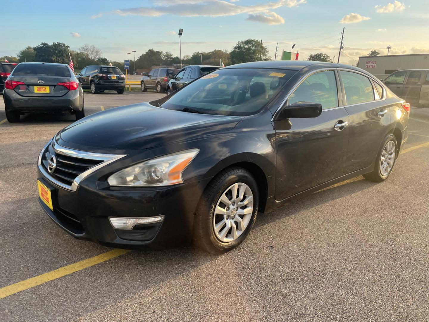 2013 Nissan Altima 2.5 S (1N4AL3AP8DC) with an 2.5L L4 DOHC 16V engine, located at 16710 Clay Rd., Houston, TX, 77084, (281) 859-7900, 29.834864, -95.656166 - Photo#2