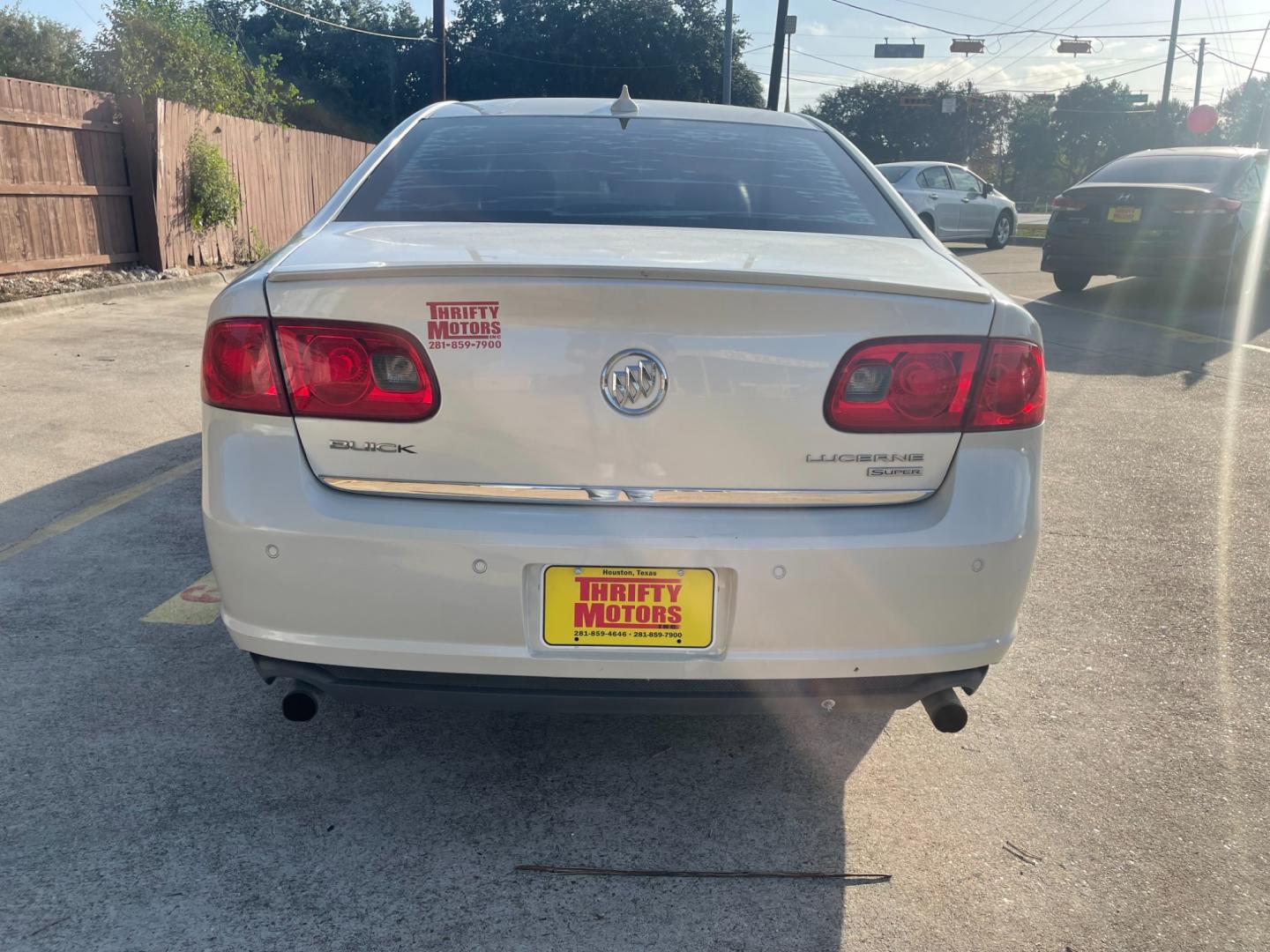 2011 Buick Lucerne Super (1G4HK5ES7BU) with an 4.6L V8 DOHC 32V engine, 4-Speed Automatic transmission, located at 16710 Clay Rd., Houston, TX, 77084, (281) 859-7900, 29.834864, -95.656166 - Photo#4