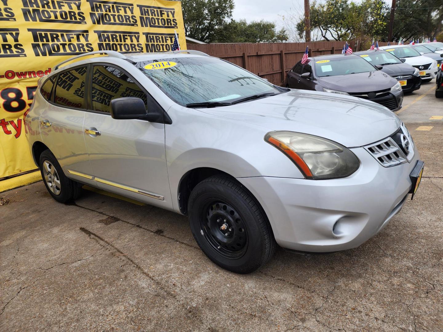 2014 Silver /Gray Nissan Rogue (JN8AS5MT4EW) , located at 16710 Clay Rd., Houston, TX, 77084, (281) 859-7900, 29.834864, -95.656166 - Photo#2