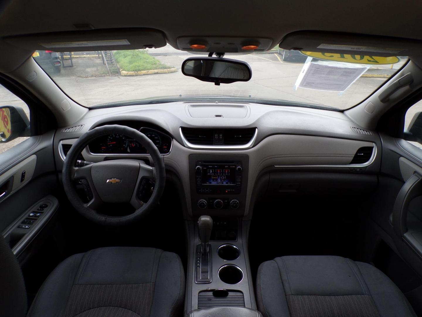 2015 Gray /Gray Chevrolet Traverse (1GNKRFED3FJ) , located at 16710 Clay Rd., Houston, TX, 77084, (281) 859-7900, 29.834864, -95.656166 - Photo#9